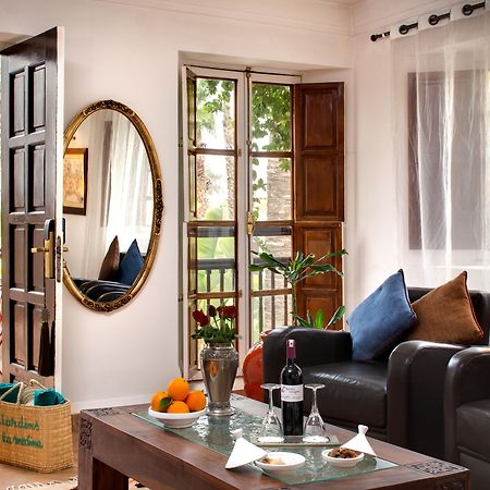 레 자르딘 드 라 메디나 호텔 마라케시 외부 사진 A living room in a typical apartment