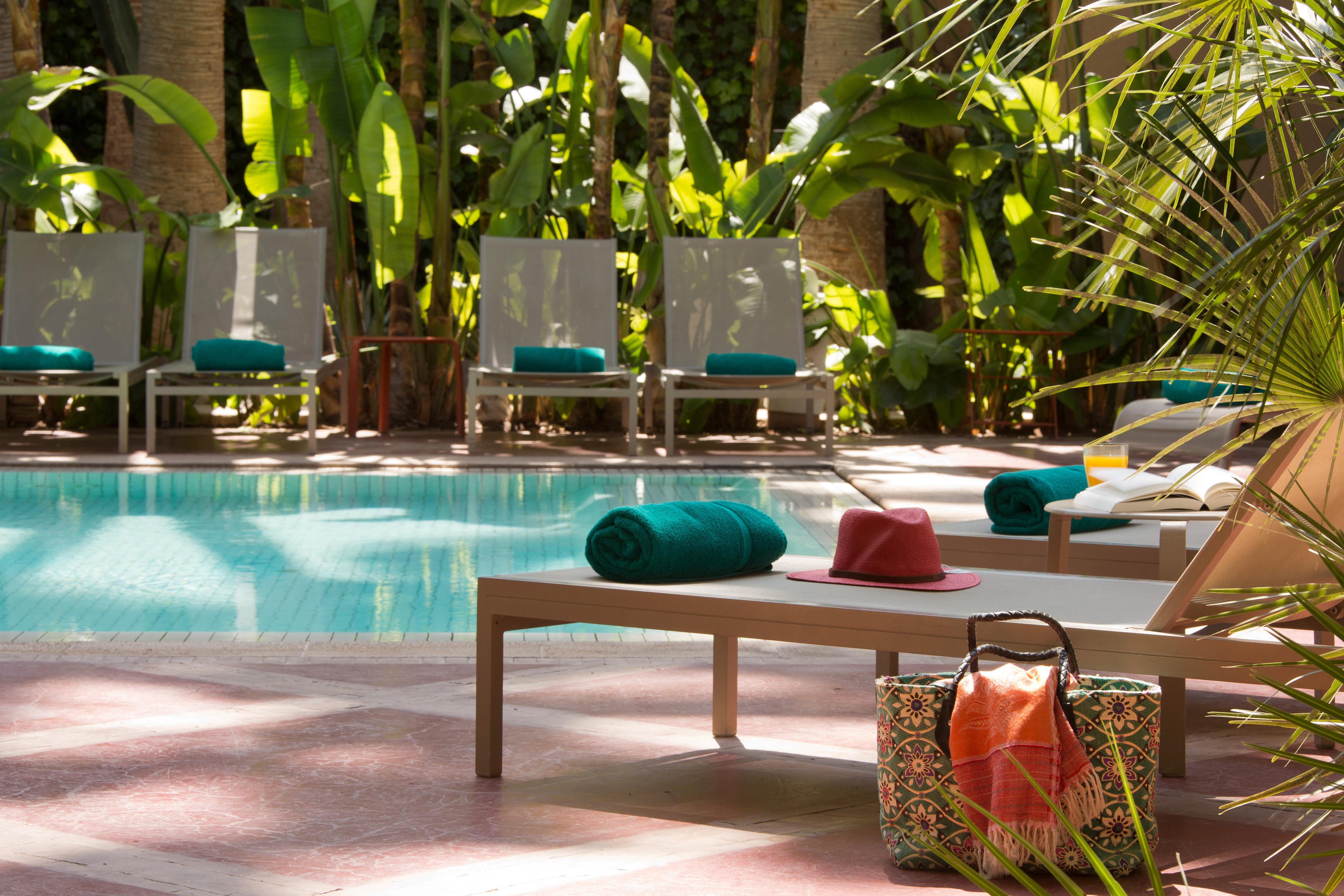 레 자르딘 드 라 메디나 호텔 마라케시 외부 사진 The swimming pool at the hotel